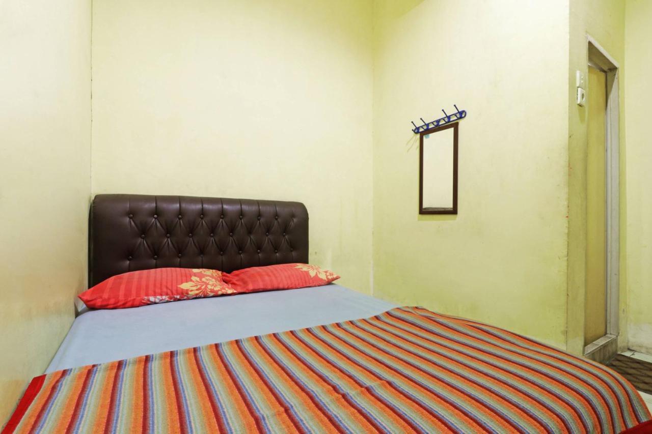 Отель Wisma Cempaka 2 Syariah Parit  Экстерьер фото