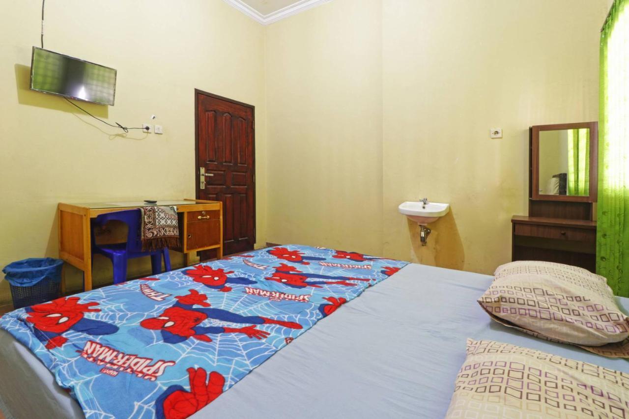 Отель Wisma Cempaka 2 Syariah Parit  Экстерьер фото