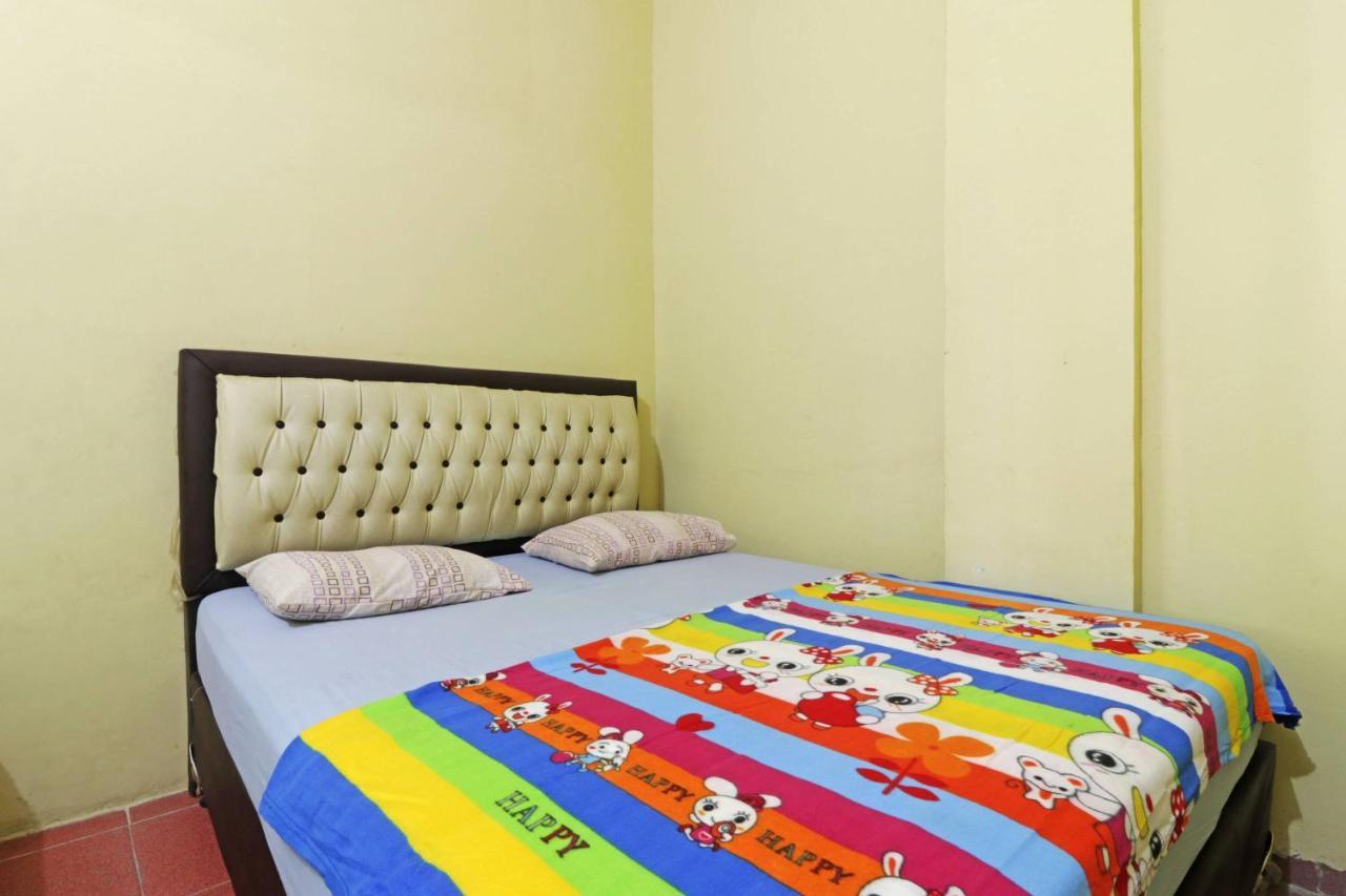 Отель Wisma Cempaka 2 Syariah Parit  Экстерьер фото